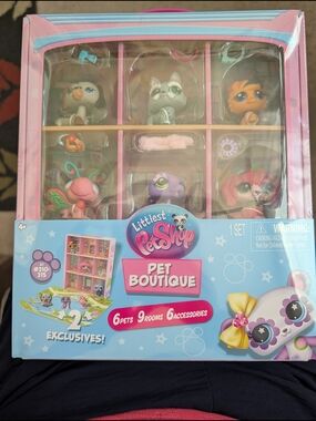 Littlest Pet Shop Pet Boutique Playset - 6 Pets,9 Rooms, & 6 Accessories - LPS